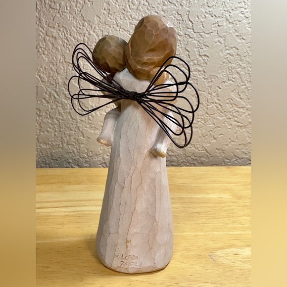 Demdaco Willow Tree Angels Embrace Holding Baby Figurine 5.25" Susan Lordi 2002 - Picture 7 of 13